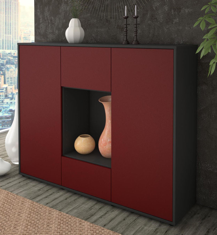 Highboard Manuela, Bordeaux Studio (136x108x35cm) - Dekati GmbH